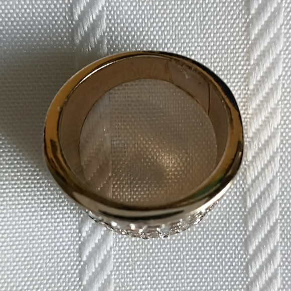 Elegant Chicos Gold Tone and Rhinestone Ring - Size 6 - NWOT - Picture 8 of 10